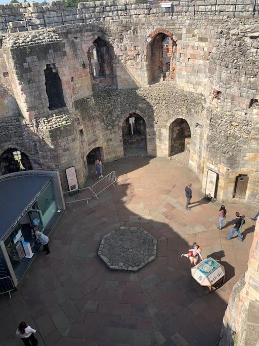 Betty'S Minster View - 6 Twins Or 3 Superkings -Central With Free Parking York Exterior photo