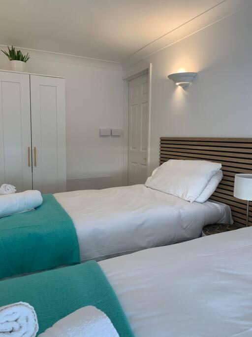 Betty'S Minster View - 6 Twins Or 3 Superkings -Central With Free Parking York Exterior photo