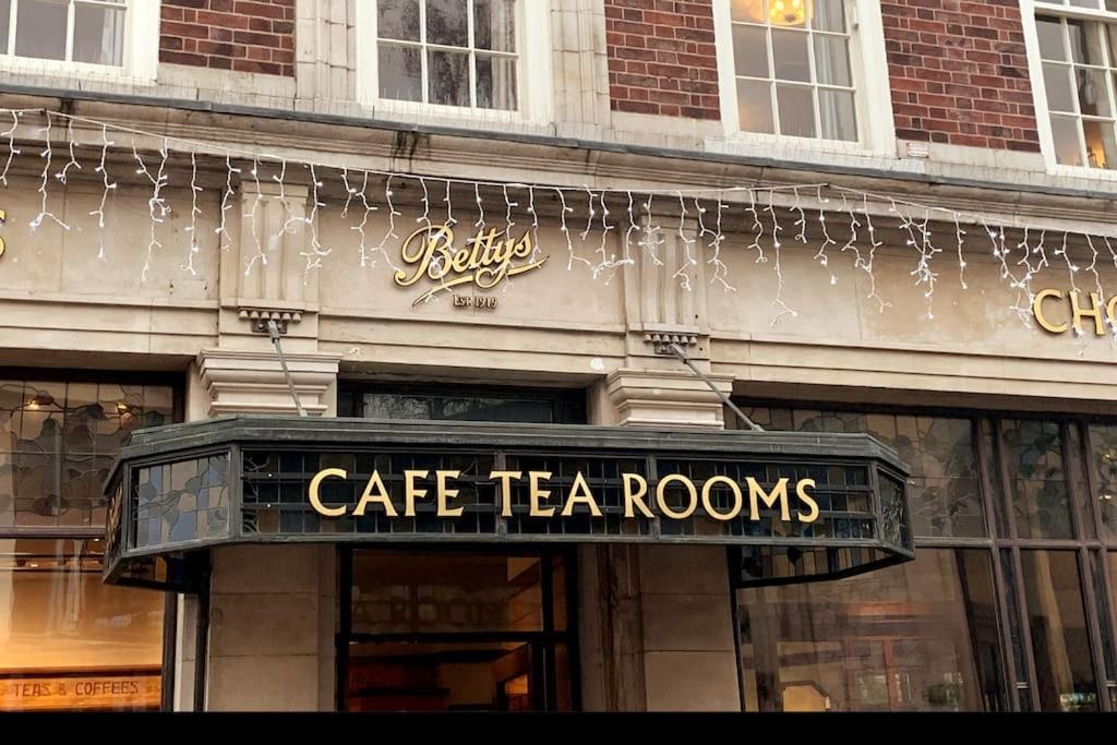 Betty'S Minster View - 6 Twins Or 3 Superkings -Central With Free Parking York Exterior photo